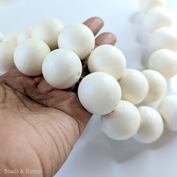 Whitewood Bead Bleached Round 25mm (16-Inch Strand)